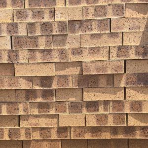 CoroJem Manor Travertine Face Brick supplied by Dezyno Bricks – High-quality, durable bricks for building and paving